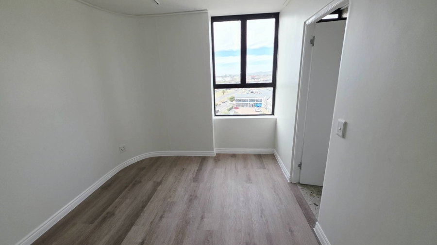 3 Bedroom Property for Sale in Paarden Eiland Western Cape